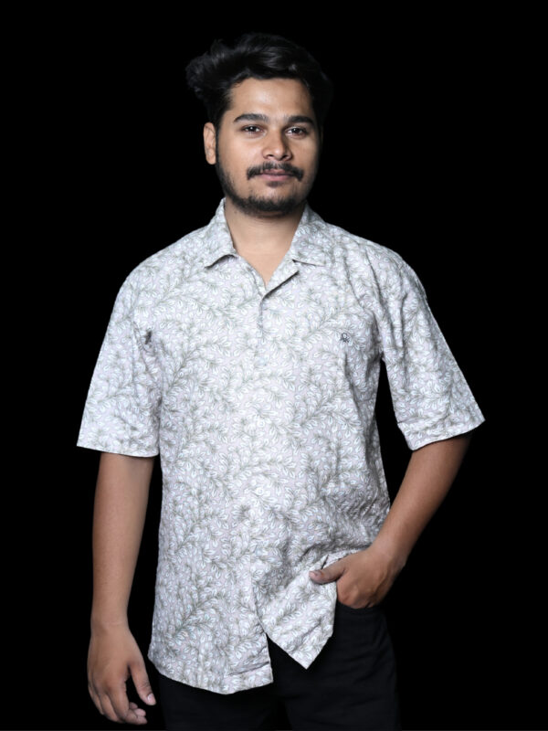 Classic Floral Short-Sleeve Button-Up Shirt