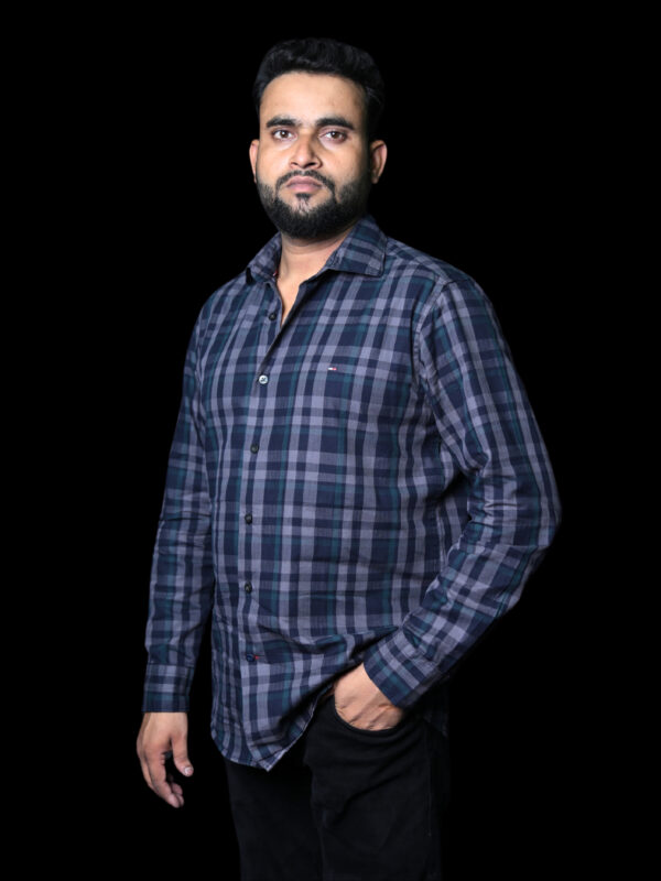 Tommy Hilfiger Classic Navy & Green Plaid Button-Up Shirt