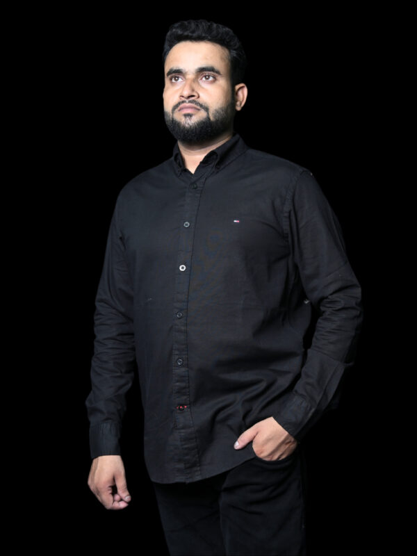 Tommy Hilfiger Classic Black Button-Up Shirt