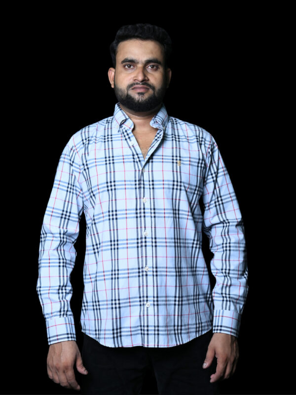 Blackberry Classic White Plaid Button-Up Shirt